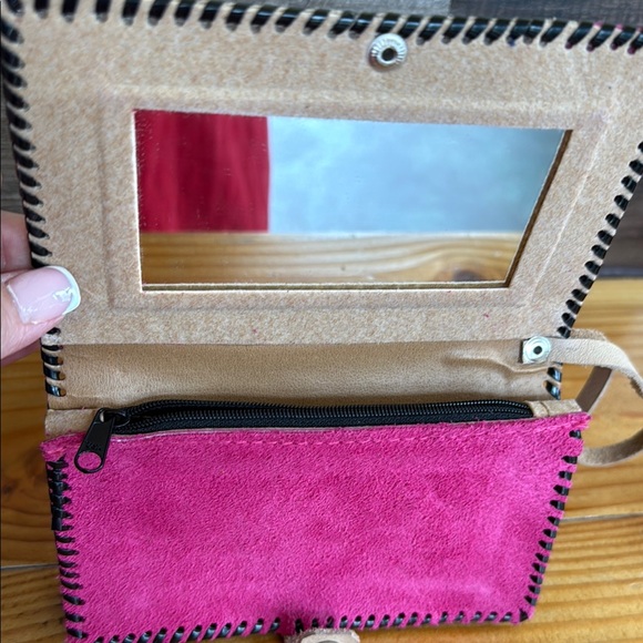 Handmade Pink Suede Wallet - Picture 4 of 4